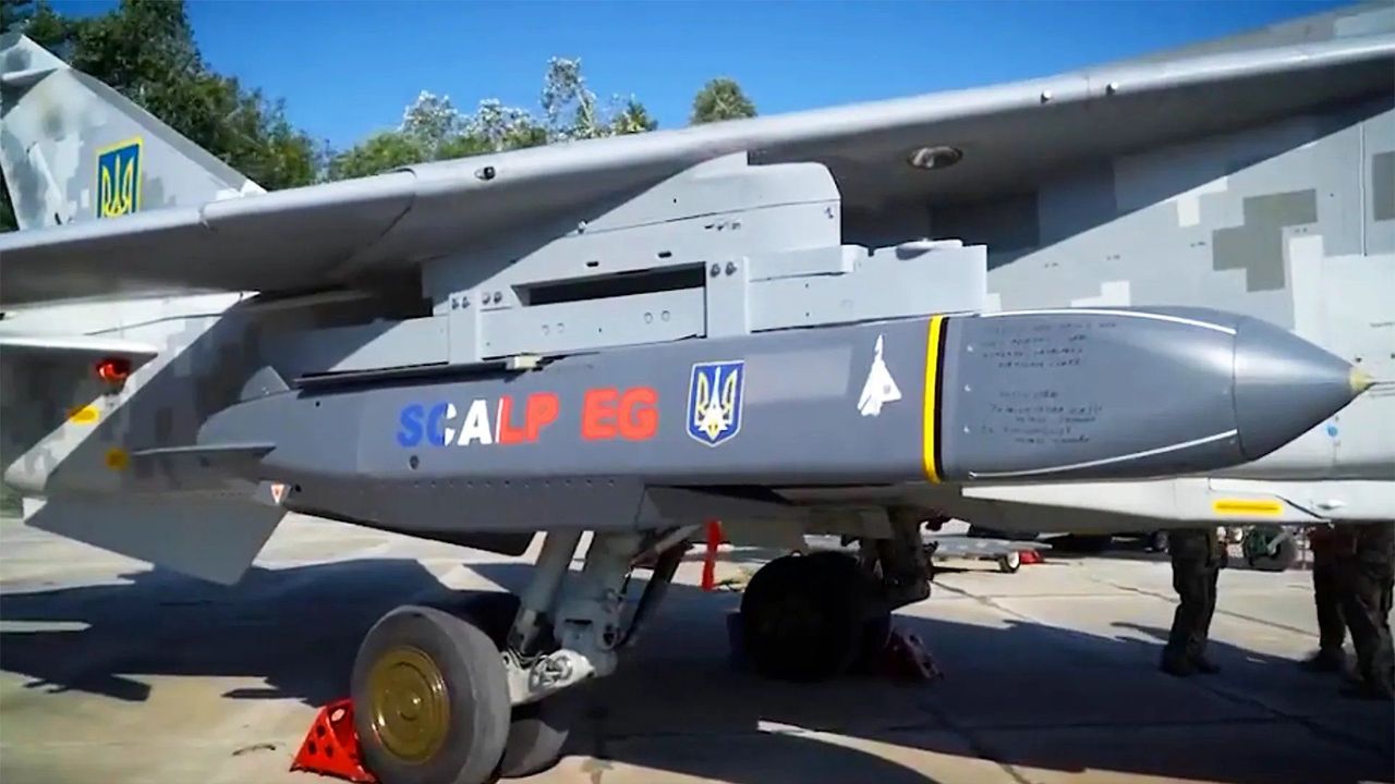 SCALP-EG under the wing of the aircraft