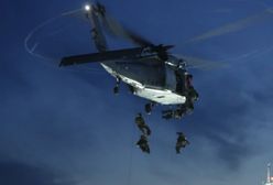 Policyjny Black Hawk i funkcjonariusze FBI nad Bałtykiem. Pokaz kontrterrorystów