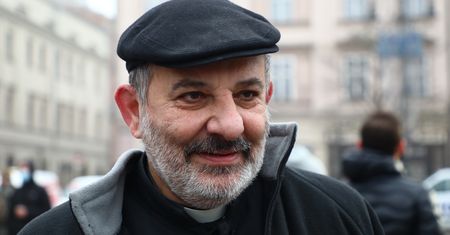 Znany ksiądz ma raka. To powiedział o służbie zdrowia