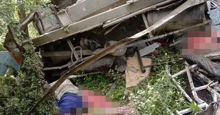 Tragedia w Himalajach. Autobus spadł w przepaść. Nie żyje 12 osób, w tym dzieci