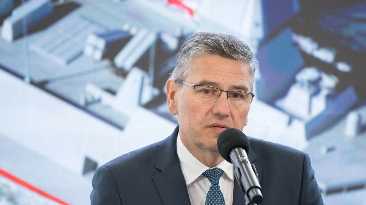 Gen. broni Dariusz Łukowski