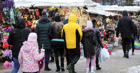 Z Krupówek na imprezę mimo obostrzeń. Policjanci mają urwanie głowy