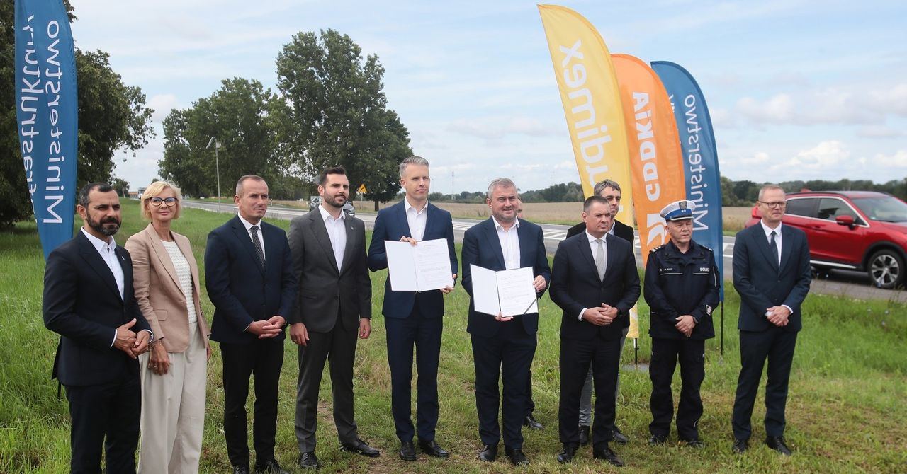 Nowe inwestycje drogowe. Podpisano umowy na pół miliarda złotych