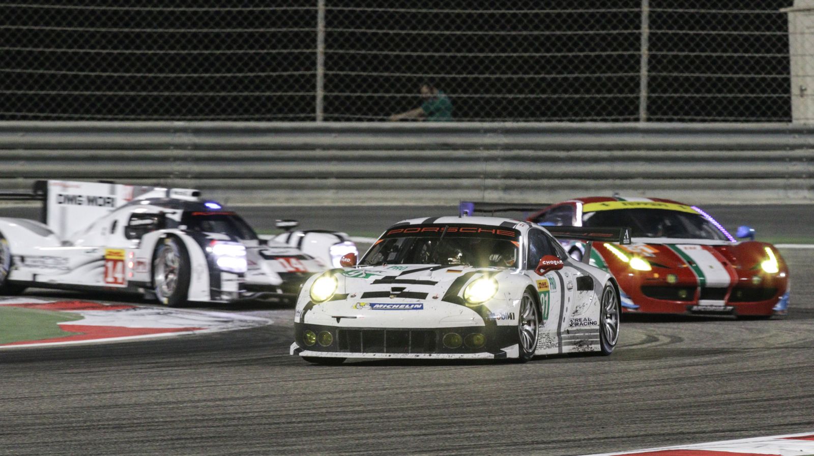 WEC 2014 Bahrajn: Davidson i Buemi mistrzami 9