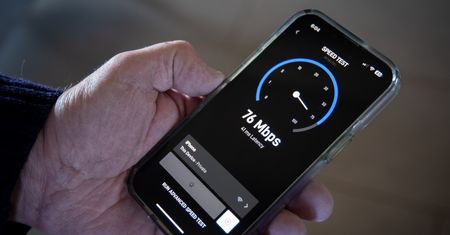 Jak sprawdzić internet? Sposoby na komputerze i w telefonie