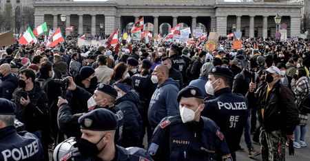 Covid-19. Wielki protest w Austrii. "Nie dla szczepień" i "dość tego"!