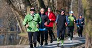 Parkrun Bydgoszcz 2026. W rześki poranek rozgrzali się na trasie - poszukajcie się na zdjęciach