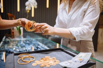 Kradzież złota za 7 mln. Wpadł w Opolu. Będzie sądzony w Elblągu