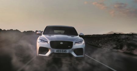 Walka na najszybszego SUV-a trwa. Na ringu pojawił się Jaguar F-Pace SVR