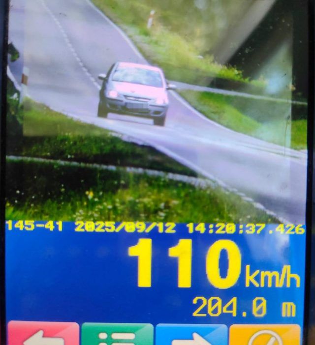 46-latek z powiatu puławskiego odpowie za szereg wykroczeń i przestępstwo drogowe (zdjęcia)