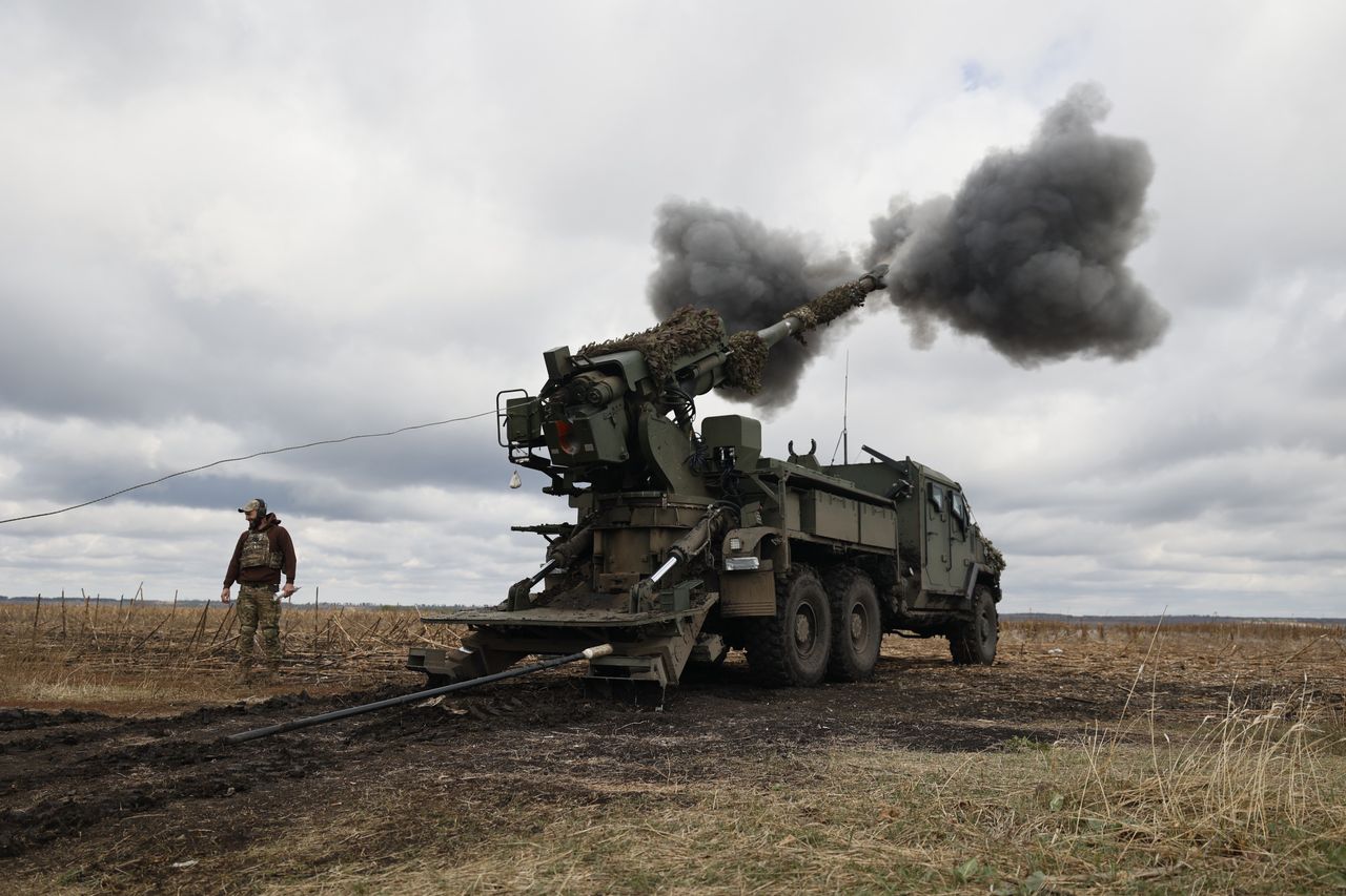 The Ukrainian 2S22 Bohdana howitzer on the front in the Donetsk region