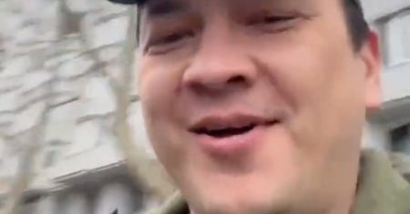 "Pozdrowienia" dla Rosjan. Pokazał, kto na nich czeka