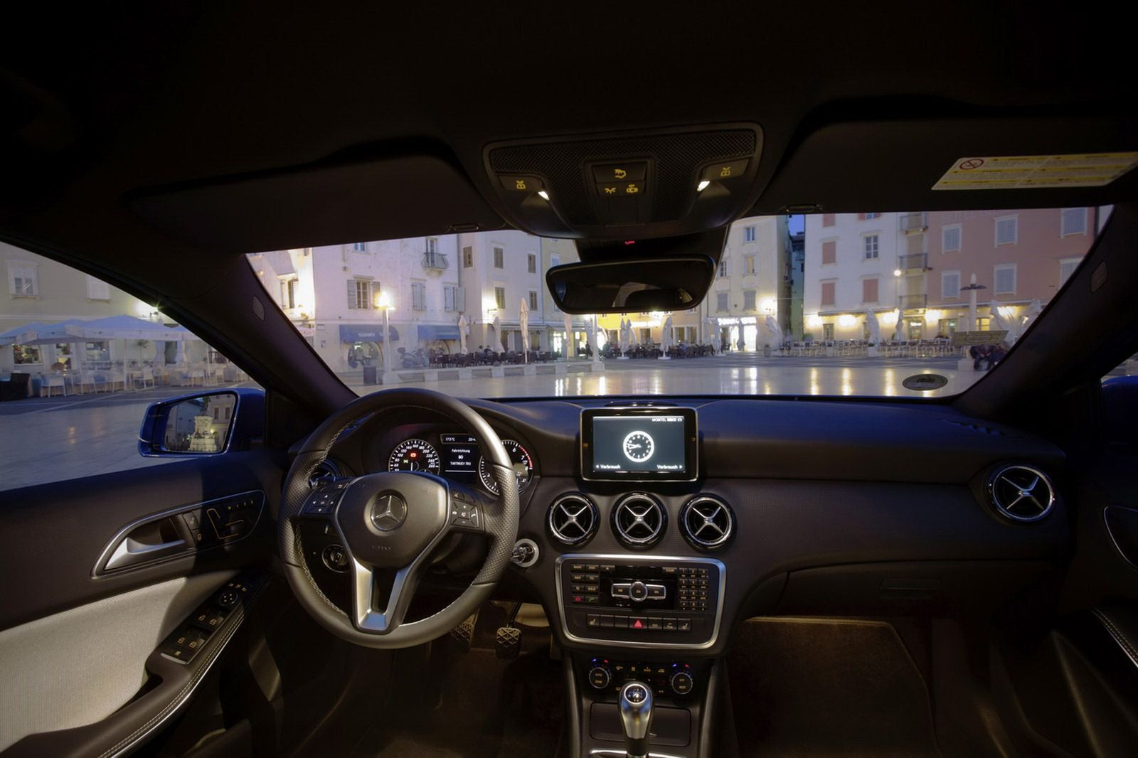 Mercedes-Benz klasy A (W176) - obszerna galeria prosto od producenta 109