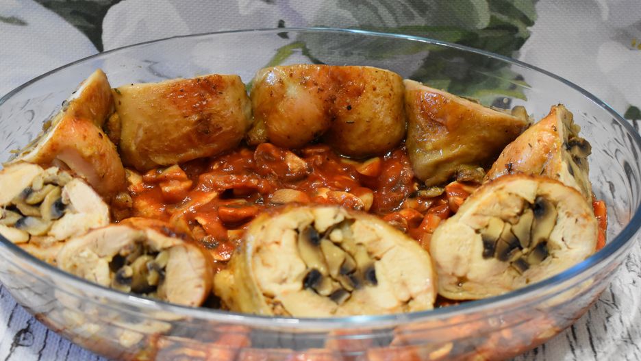 Pieczone udka z pieczarkami