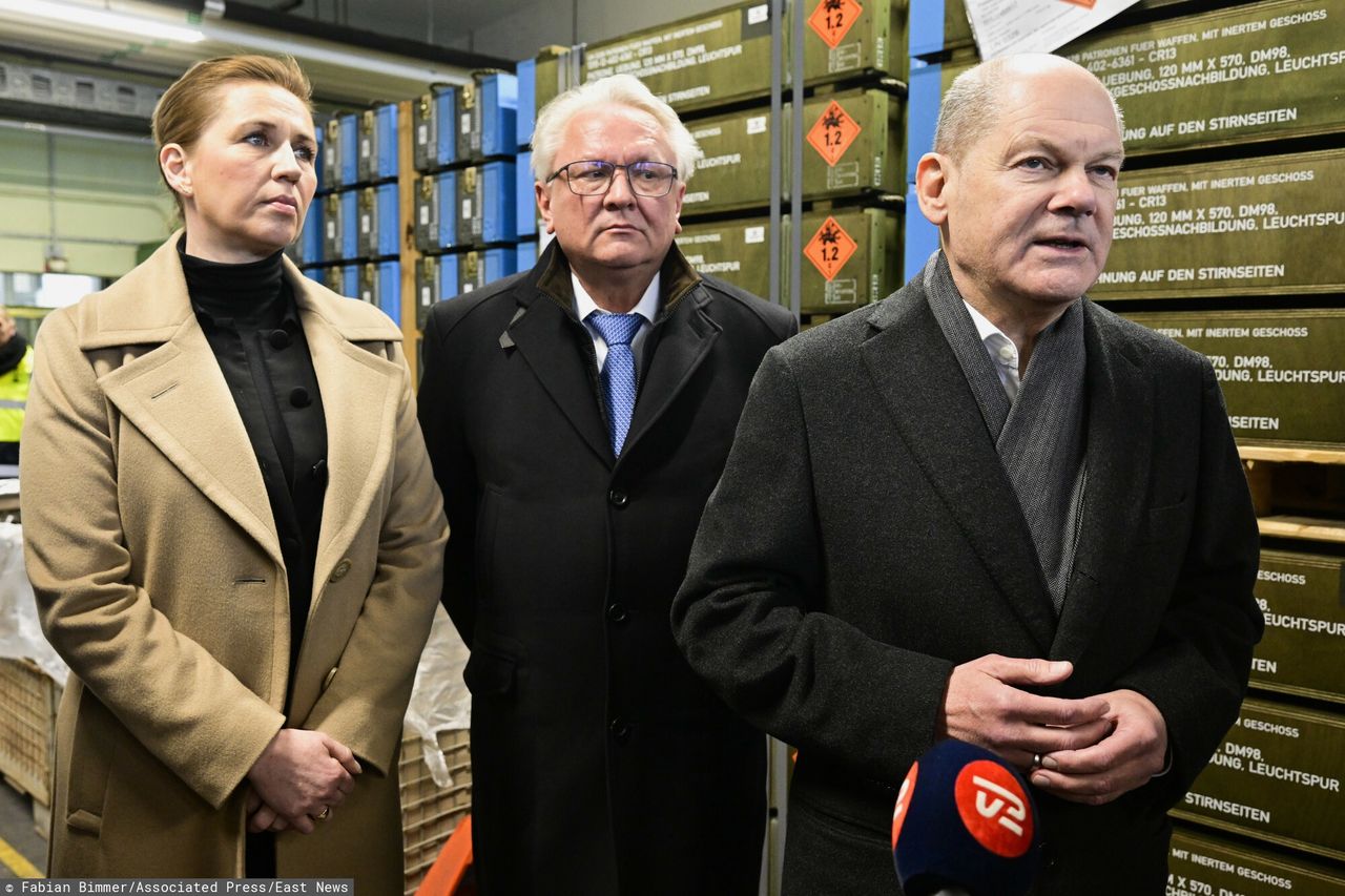 From left: Prime Minister of Denmark Mette Frederiksen / Armin Papperger, head of the arms conglomerate / Chancellor of Germany Olaf Scholz.