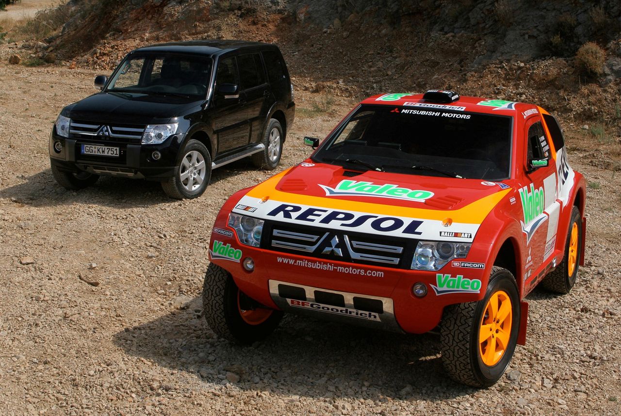 Ostatnie sukcesy w Dakarze Mitsubishi odniosło modelem bardzo dalekim od produkcyjnego, wzorowanym na buggy konkurencji.