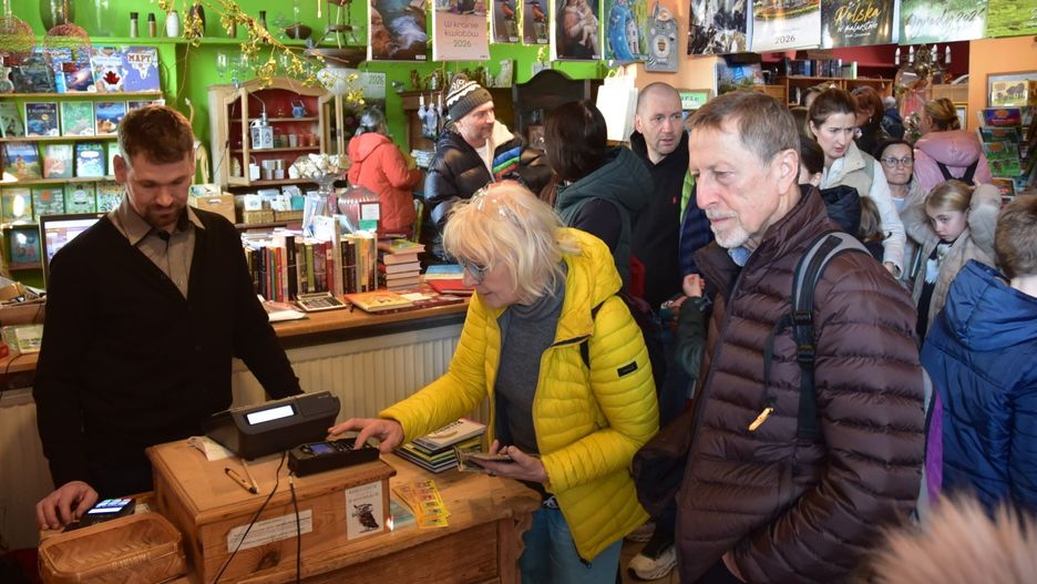 Poznańska księgarnia &#34;z Bajki&#34; żegna się z czytelnikami po 34 latach