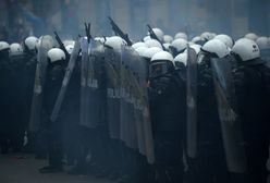 Marsz Niepodległości. Mężczyzna, który miał rzucać kostką brukową w policjantów aresztowany
