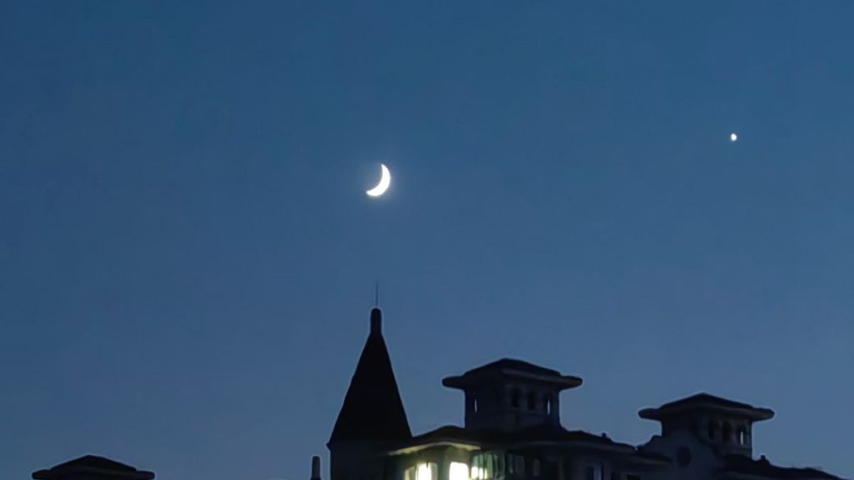 Koniunkcja Księżyca i Wenus