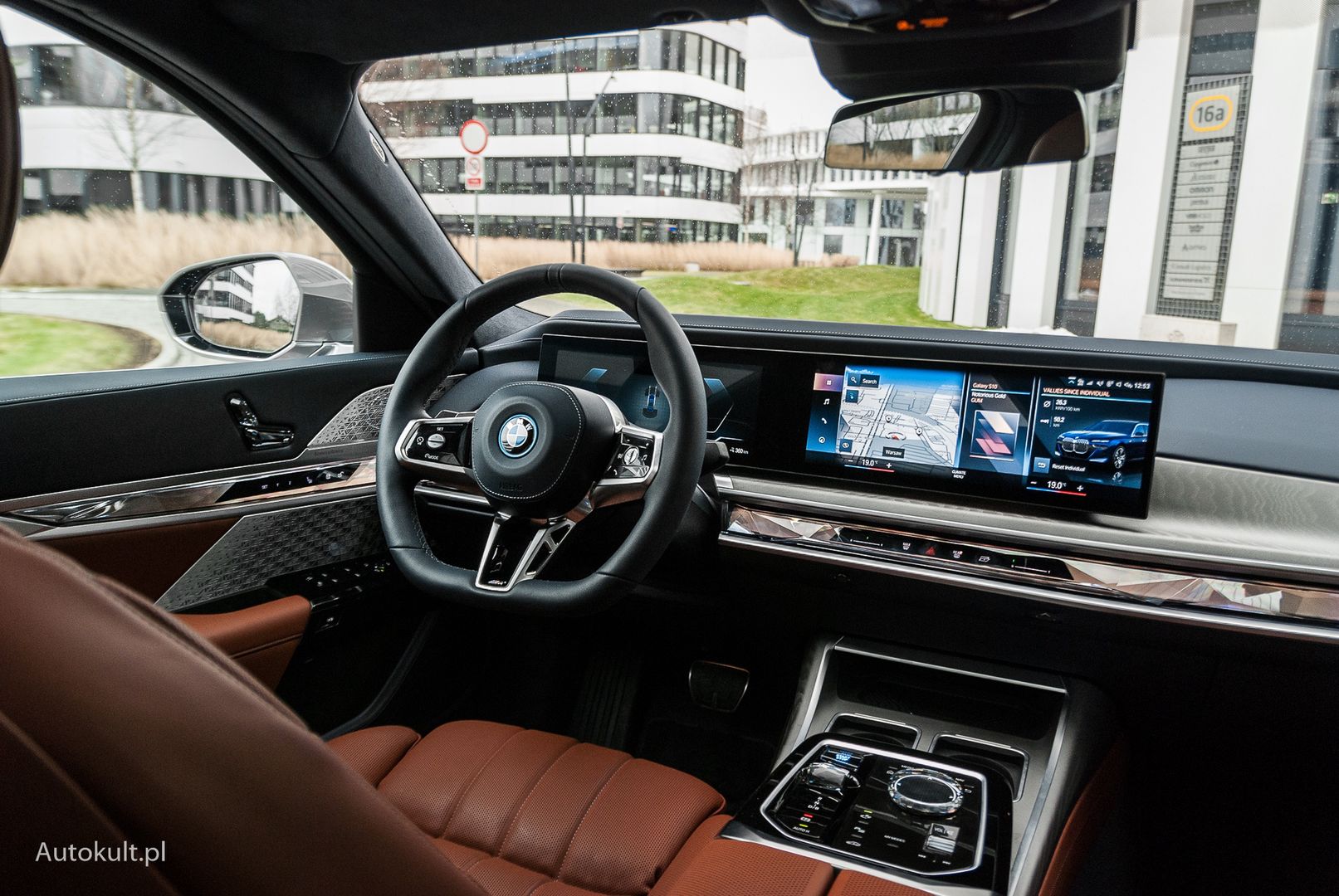 BMW i7
