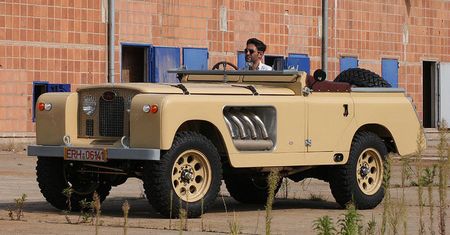 Bell Aurens Longnose - Land Rover dla prawdziwego smakosza