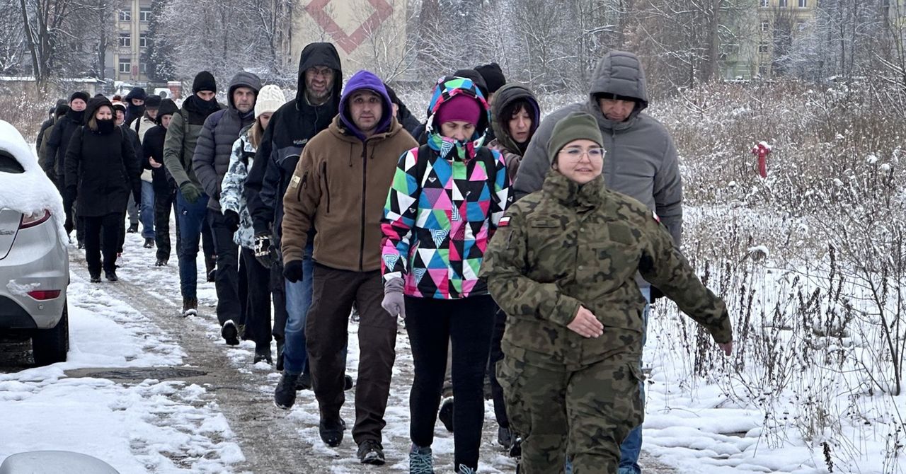 Kielce: wGotowości - świętokrzyscy Terytorialsi rozpoczęli szkolenie. Uczyli survivalu i cyberbezpieczeństwa. Zobacz jak pracowali w śniegu i mrozie