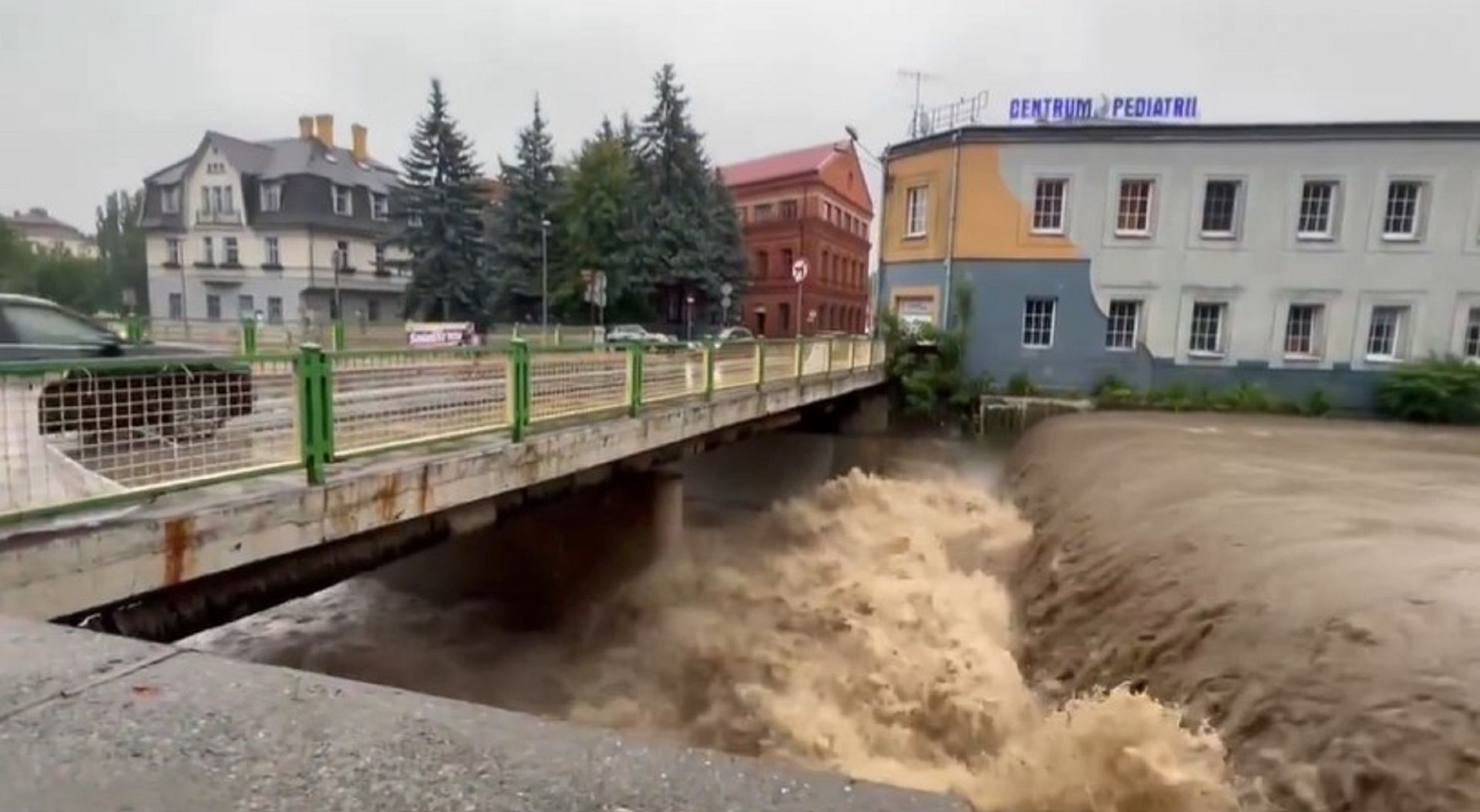 Bielsko-Biała pod wodą. Ulice zamieniły się w rwące potoki