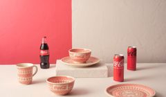 Słynna polska ceramika z serią naczyń z logo Coca-Cola