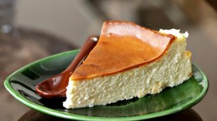 Słodkie kłamstewka na sklepowych półkach. Sernik bez sera to dopiero początek