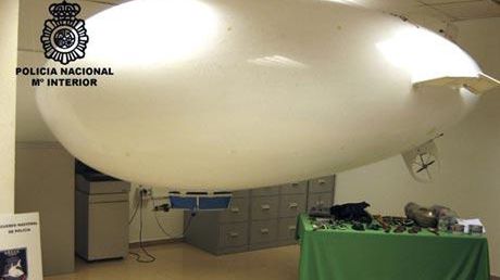 Chcieli uwolnić więźnia za pomocą zdalnie sterowanego zeppelina 1