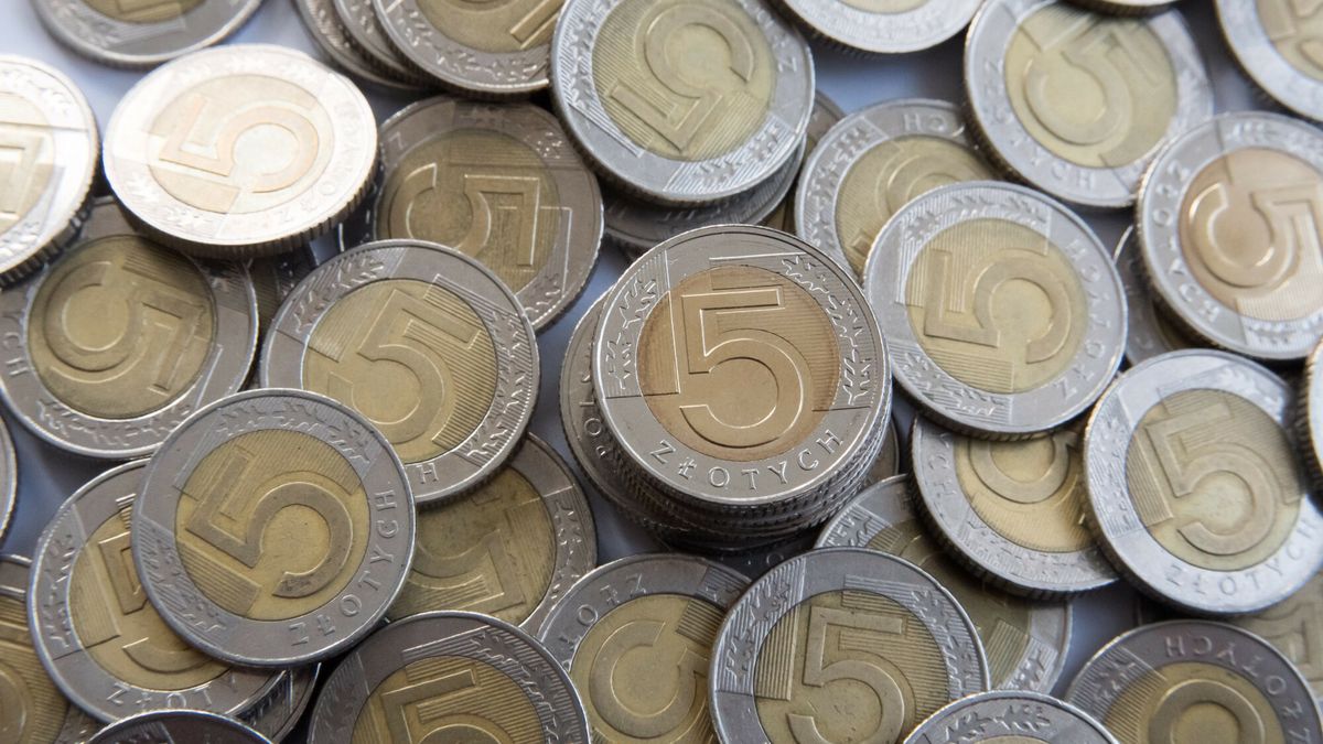 Złoty otrzymał cios przez wojnę na Ukrainę.