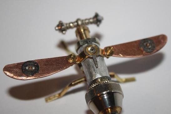 Steampunkowe insekty zrobione z... naboi! 7