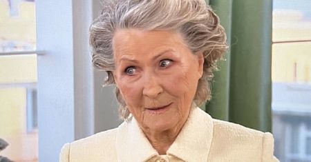Irena Santor przyszła na wywiad do "Dzień dobry TVN". Już na początku zrobiło się niezręcznie
