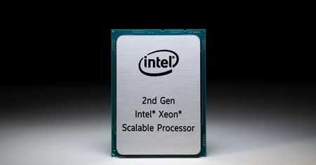 Intel ugina się pod presją AMD - nowe procesory dla serwerów w niższych cenach