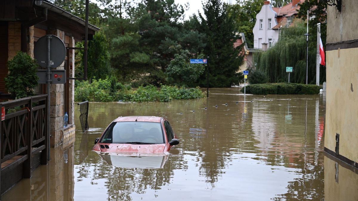 Zalany samochód często może już nie nadawać się do jazdy 