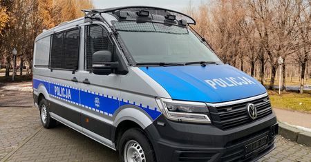 Policyjne craftery dostarczone. 124 nowe radiowozy już w służbie