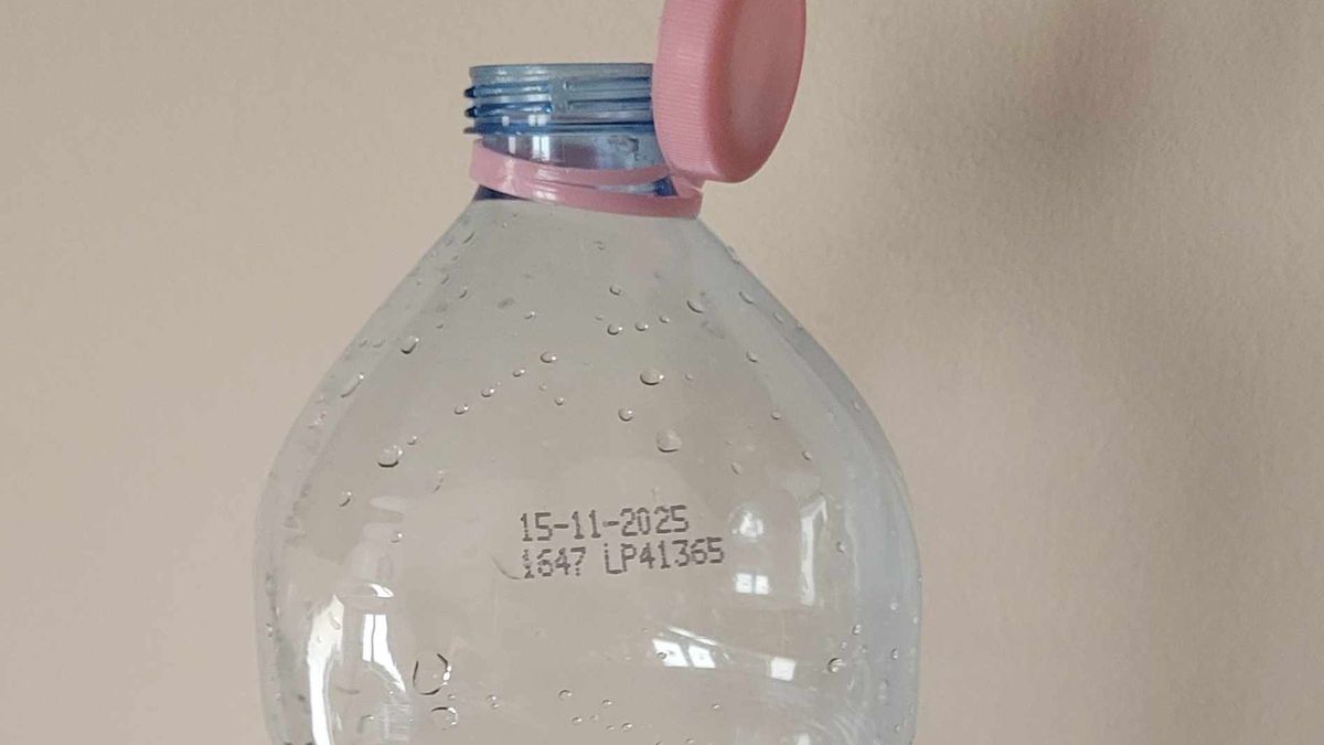 Temat nakrętek dzieli Polaków