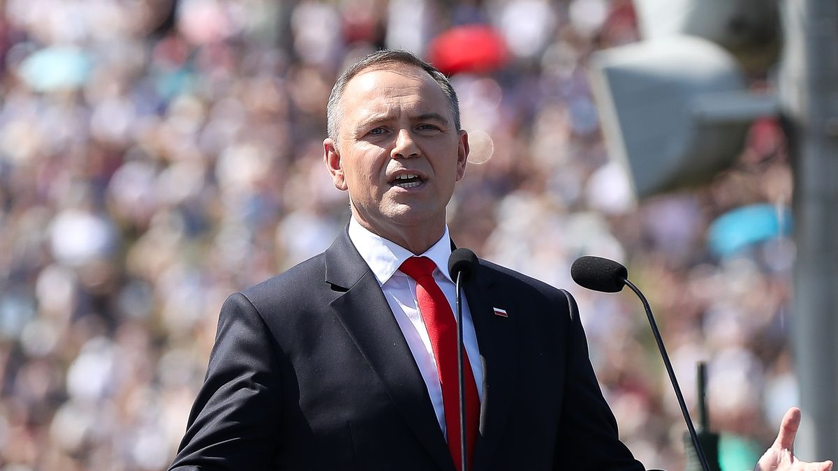 Weto ws. zapasów ropy i gazu. Ekspert komentuje decyzję Nawrockiego