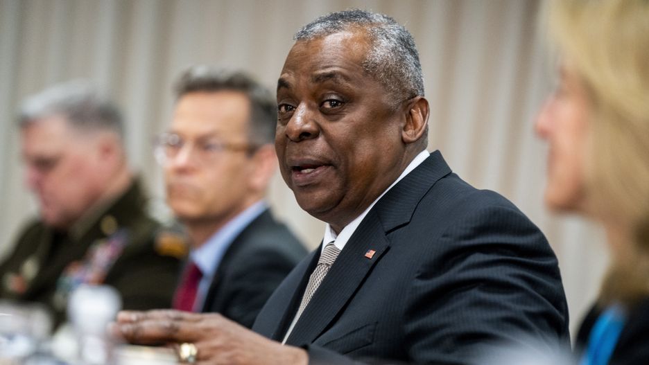 US Secretary of Defense Lloyd Austin delivers remarks during a meeting with Australian Deputy Prime Minister and Minister of Defense Richard Marles (not pictured) at the Pentagon in Arlington, Virginia, USA, 05 December 2022. EPA/SHAWN THEW Dostawca: PAP/EPA.