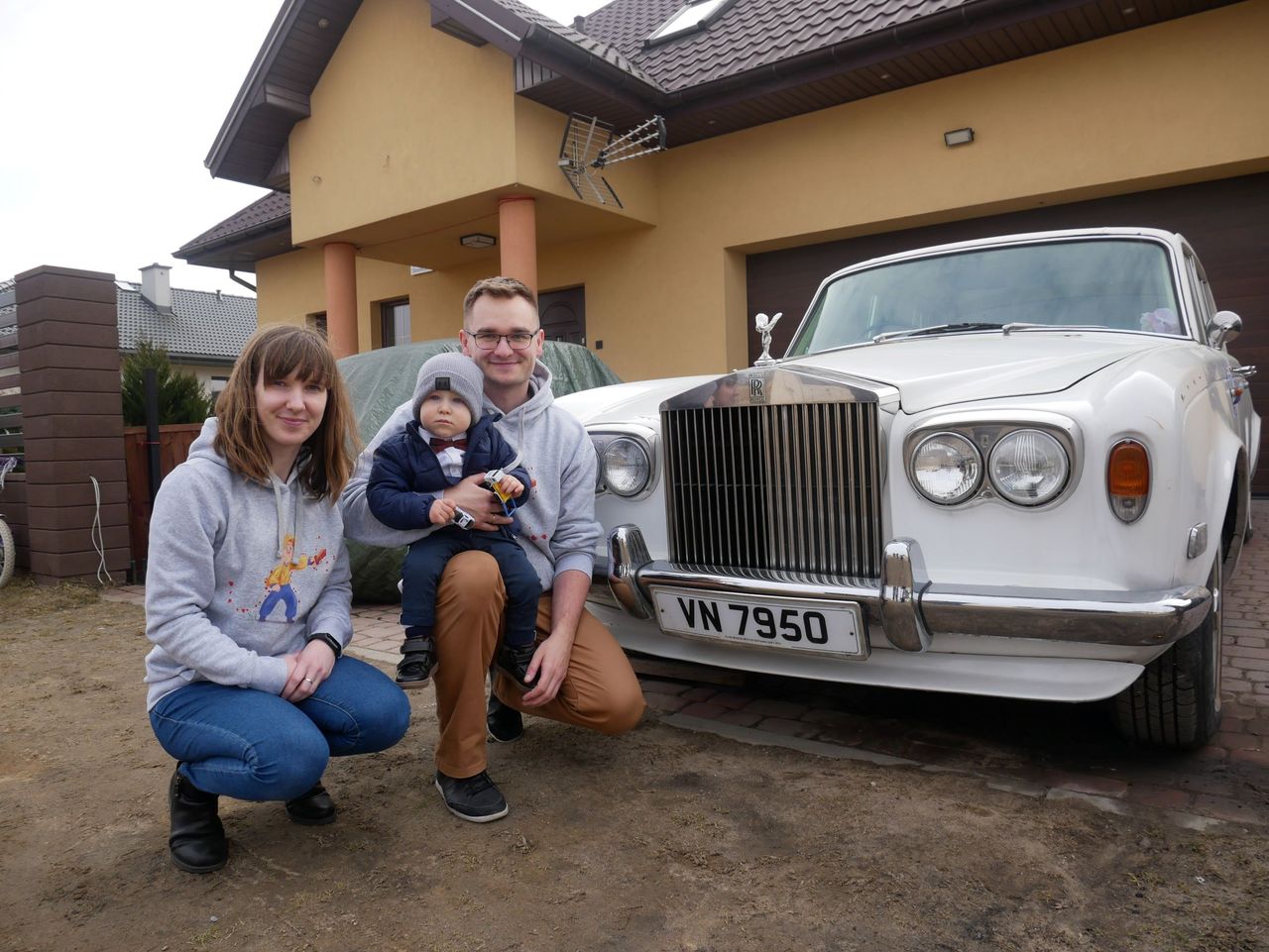 Anonimowy darczyńca podarował 2-latkowi zabytkowego rolls-royce'a, a to wszystko w szczytnym celu