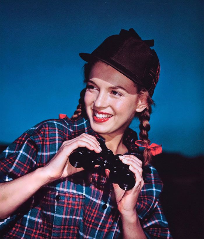 Norma Jeane podczas polowania, rok 1946.