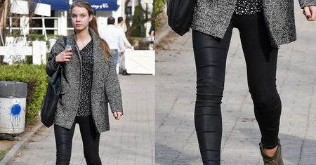 Iga Lis pokazała "nogi modelki" z mamą na spacerze! (ZDJĘCIA)