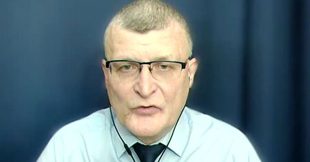 Przyspieszenie trzeciej dawki? Dr Grzesiowski: to decyzja lekarza