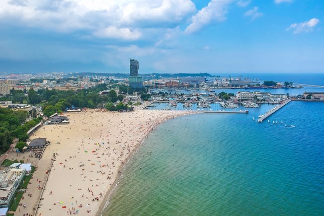 Plaża w Gdyni znajduje się bardzo blisko centrum