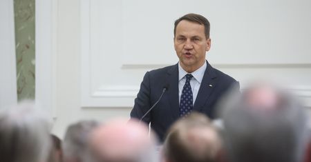 "Nieakceptowalne propozycje". Ukraina odpowiada Sikorskiemu