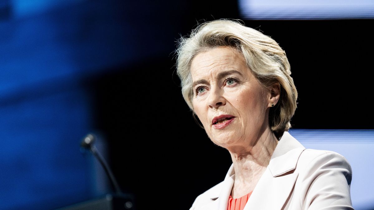 European Commission President Ursula von der Leyen speaks during the Copenhagen Democracy Summit, in Copenhagen, Denmark, 14 May 2024. The summit takes place from 14-15 May at the Royal Danish Playhouse and is held for the seventh time. 'This year's summit will delve into the intricate dynamics between technology, democracy, and freedom with the unwavering advocates dedicated to preserving these fundamental principles', the organizers describe the meeting on their website. EPA/IDA MARIE ODGAARD DENMARK OUT Dostawca: PAP/EPA.