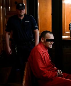 Dziwne zachowanie Stefana W. w trakcie rozprawy. Zagadywał policjantów