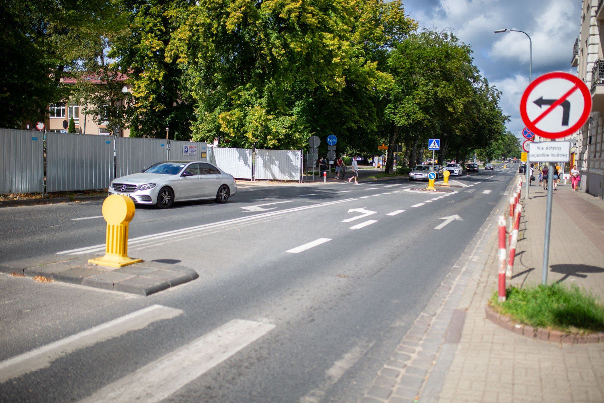 Ulica Kołłątaja w Słupsku przy dworcu kolejowym.