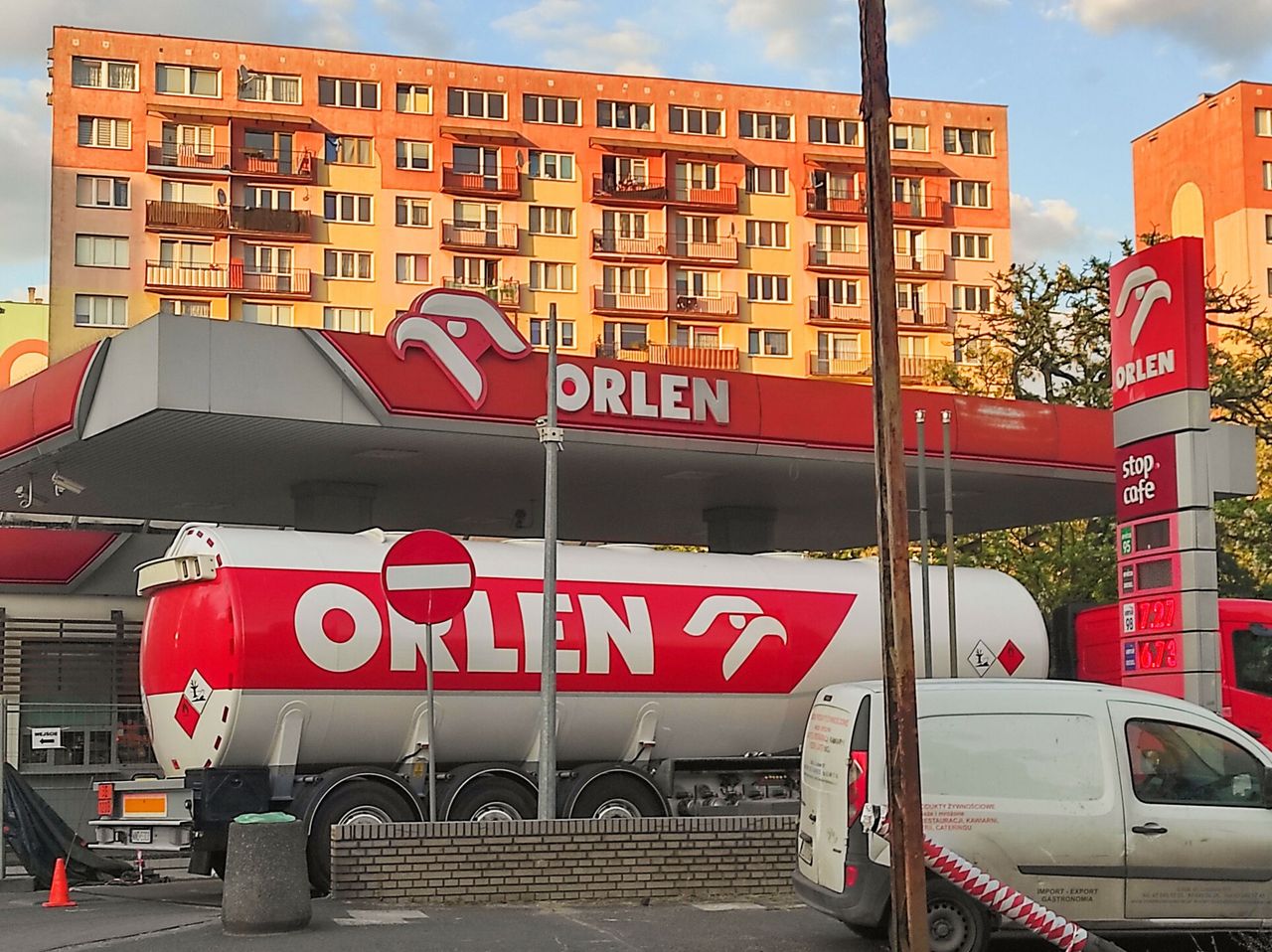 Hurtowe ceny paliw. Jest ruch Orlenu