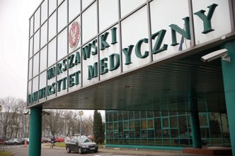 Afera ze szczepieniami. Szefowa Centrum Medycznego WUM traci stanowisko